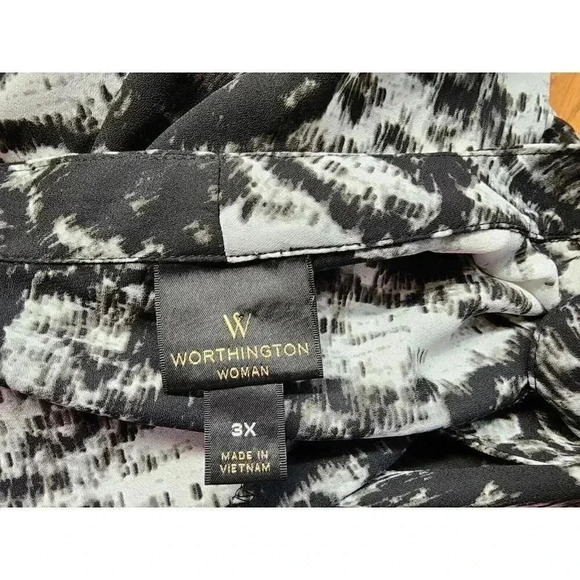 WORTHINGTON BLACK AND WHITE LONG SLEEVE V-NECK SHEAR TOP PLUS SIZE 3X - Picture 5 of 6